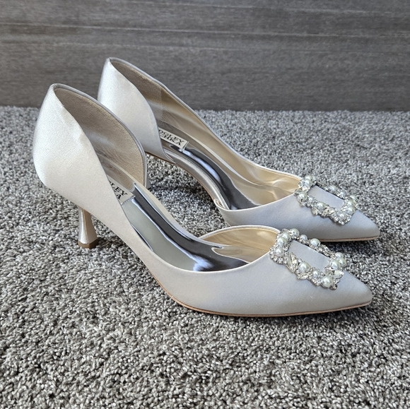 Badgley Mischka Silver Satin Crystal Heels - Picture 4 of 12